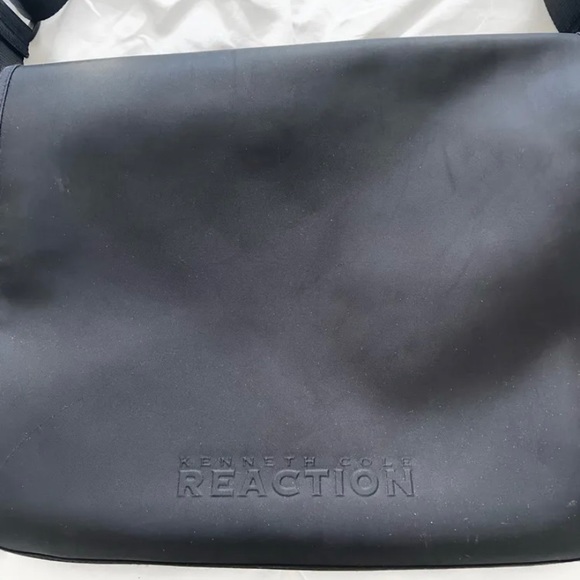 Kenneth Cole Reaction | Laptop or school bag - Picture 2 of 7